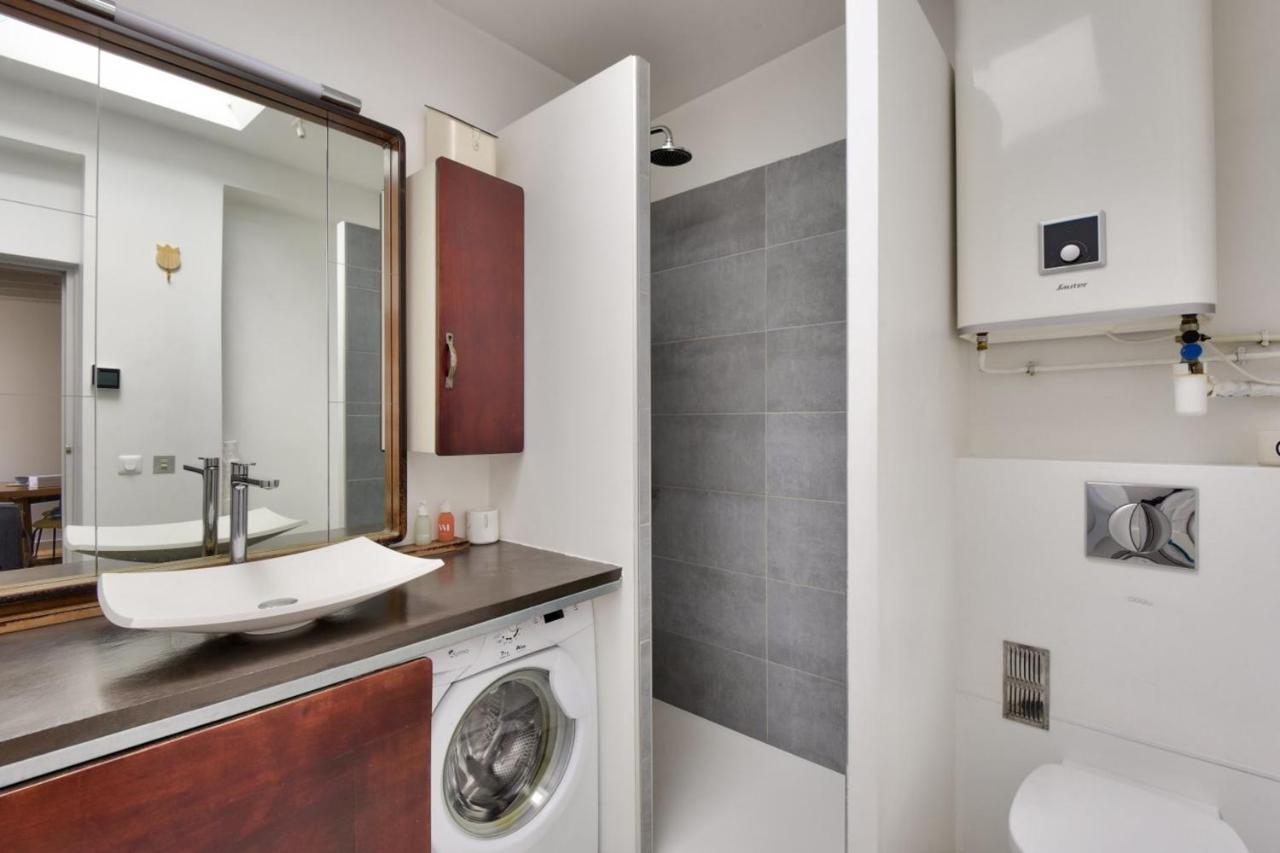 Apartment Magnificent T3 In The 9th District