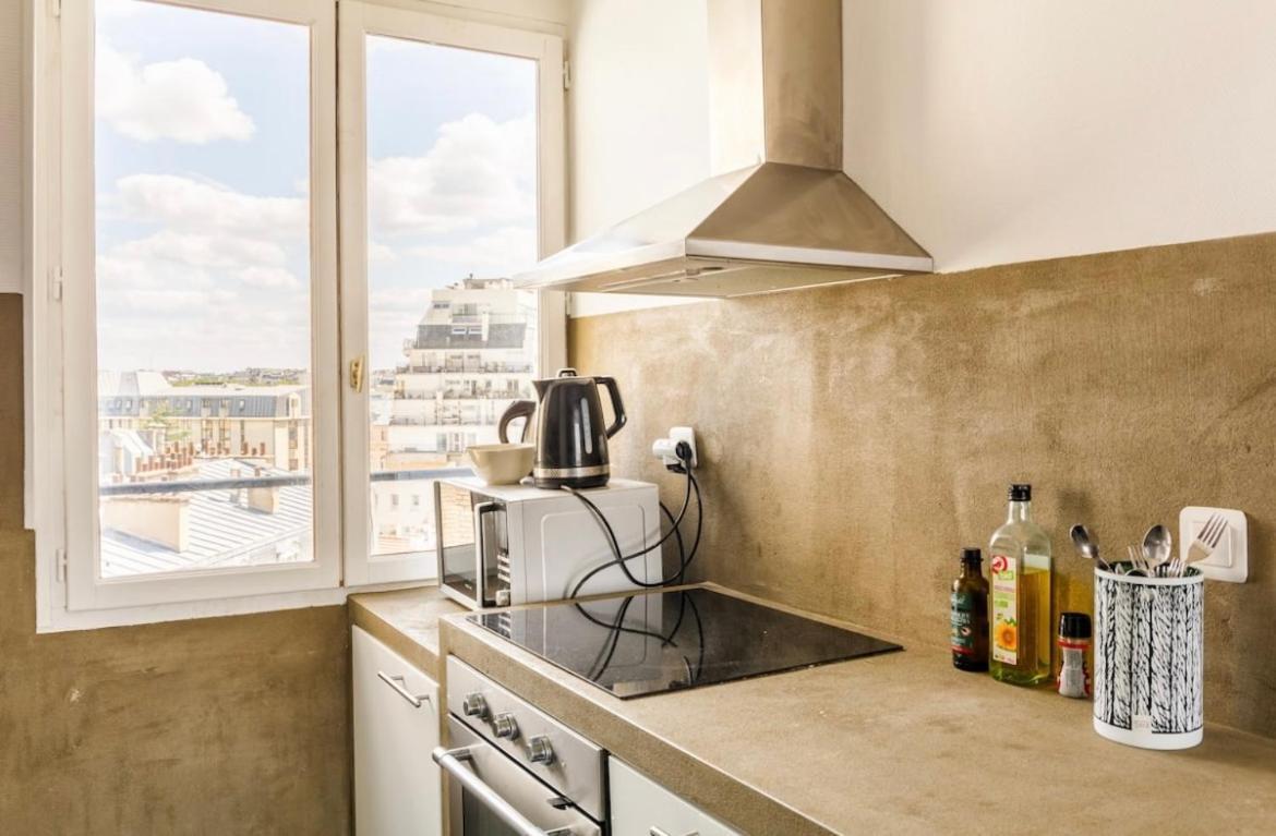 Beautiful With A View Of Eiffel Tower In Center Apartment Paris