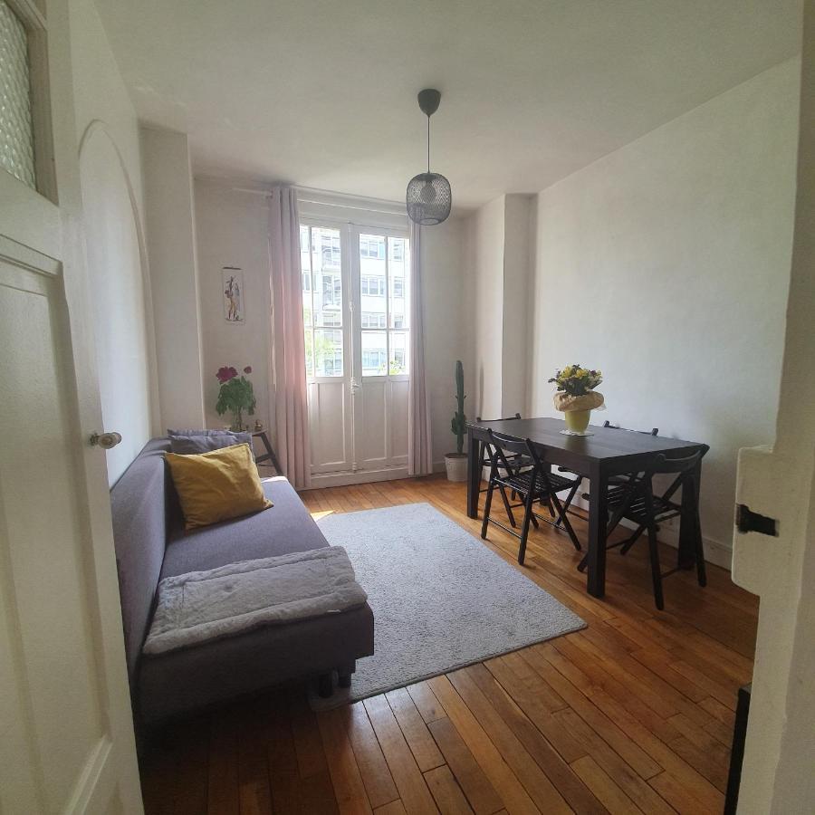 Hospedagem domiciliar Amplo Quarto Em