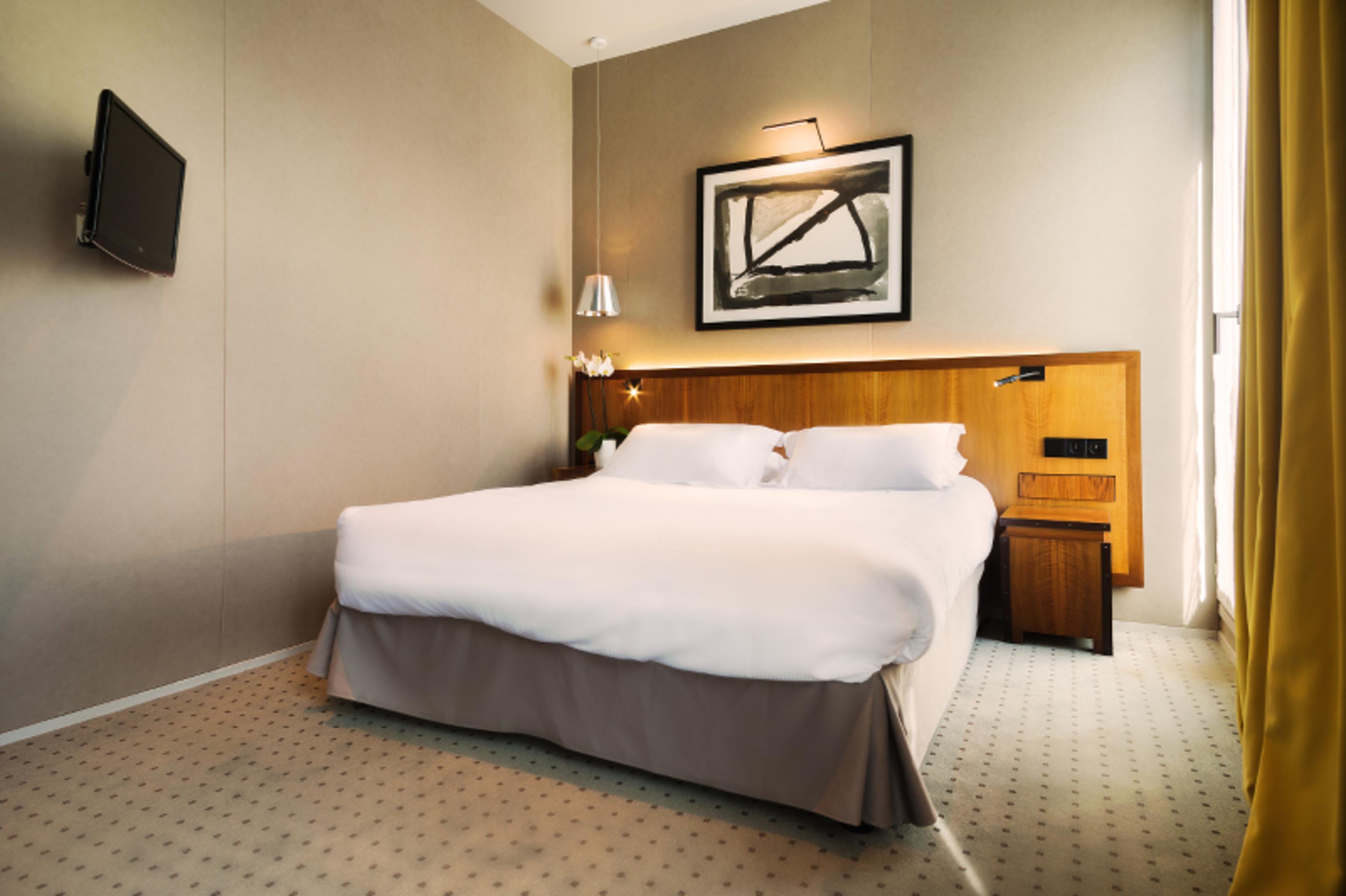 Chateaudun Opera Hotel 3*