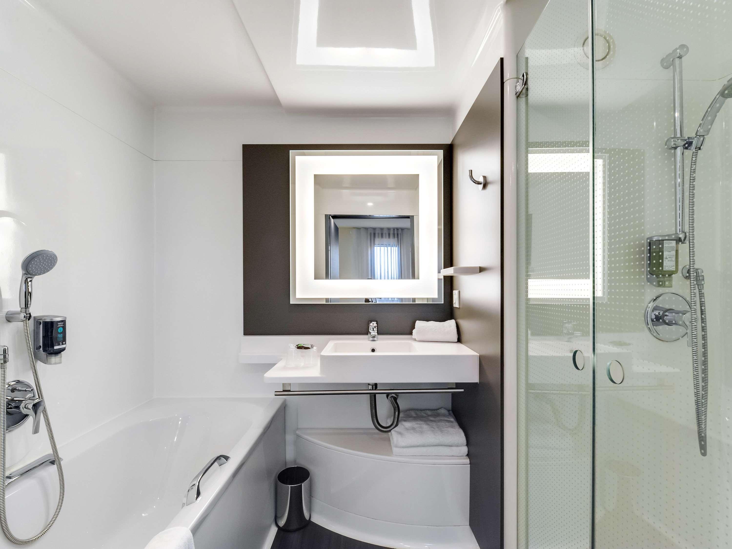 Novotel Montreuil Vincennes Hotel