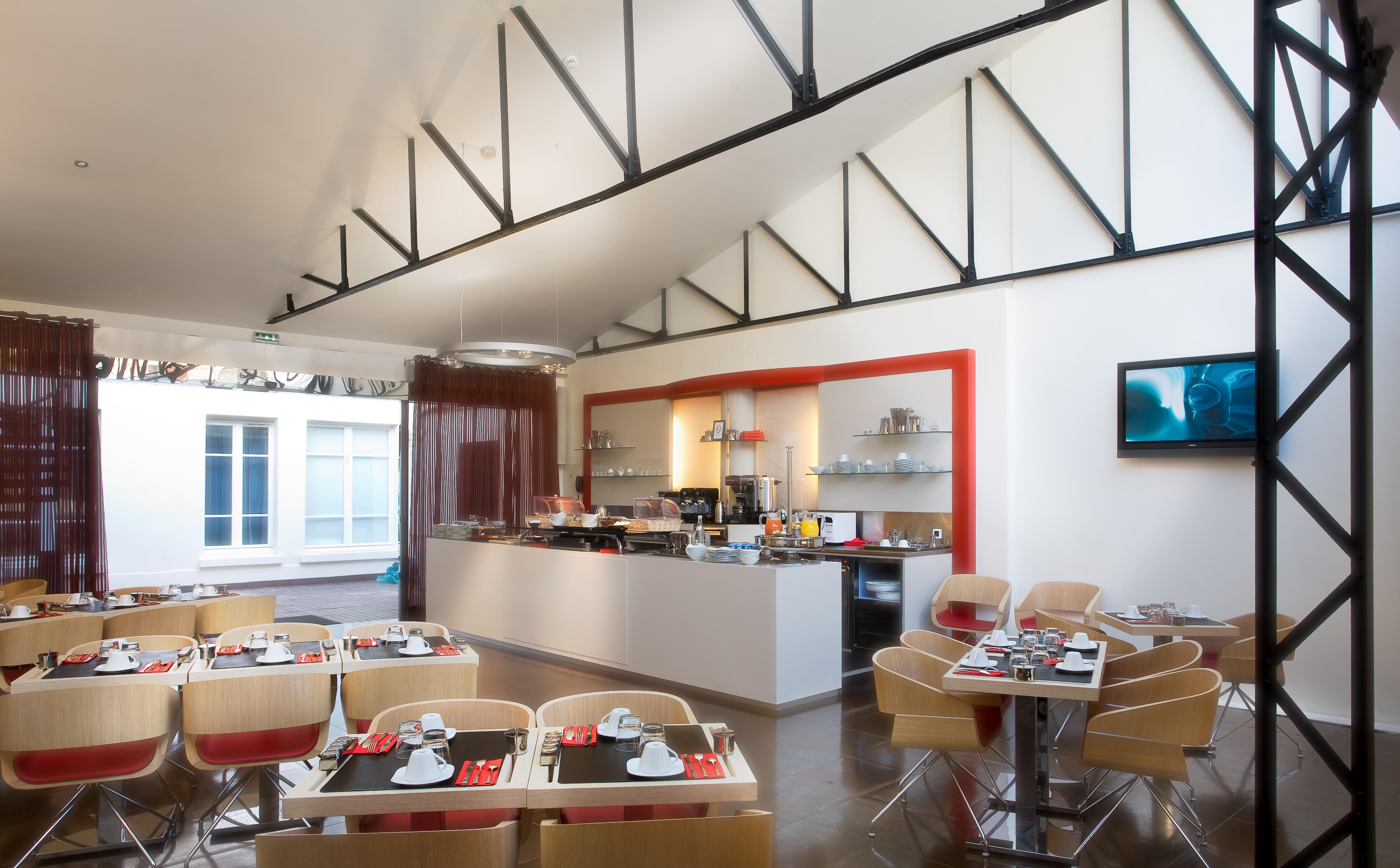 Pavillon Nation Hotel 3*