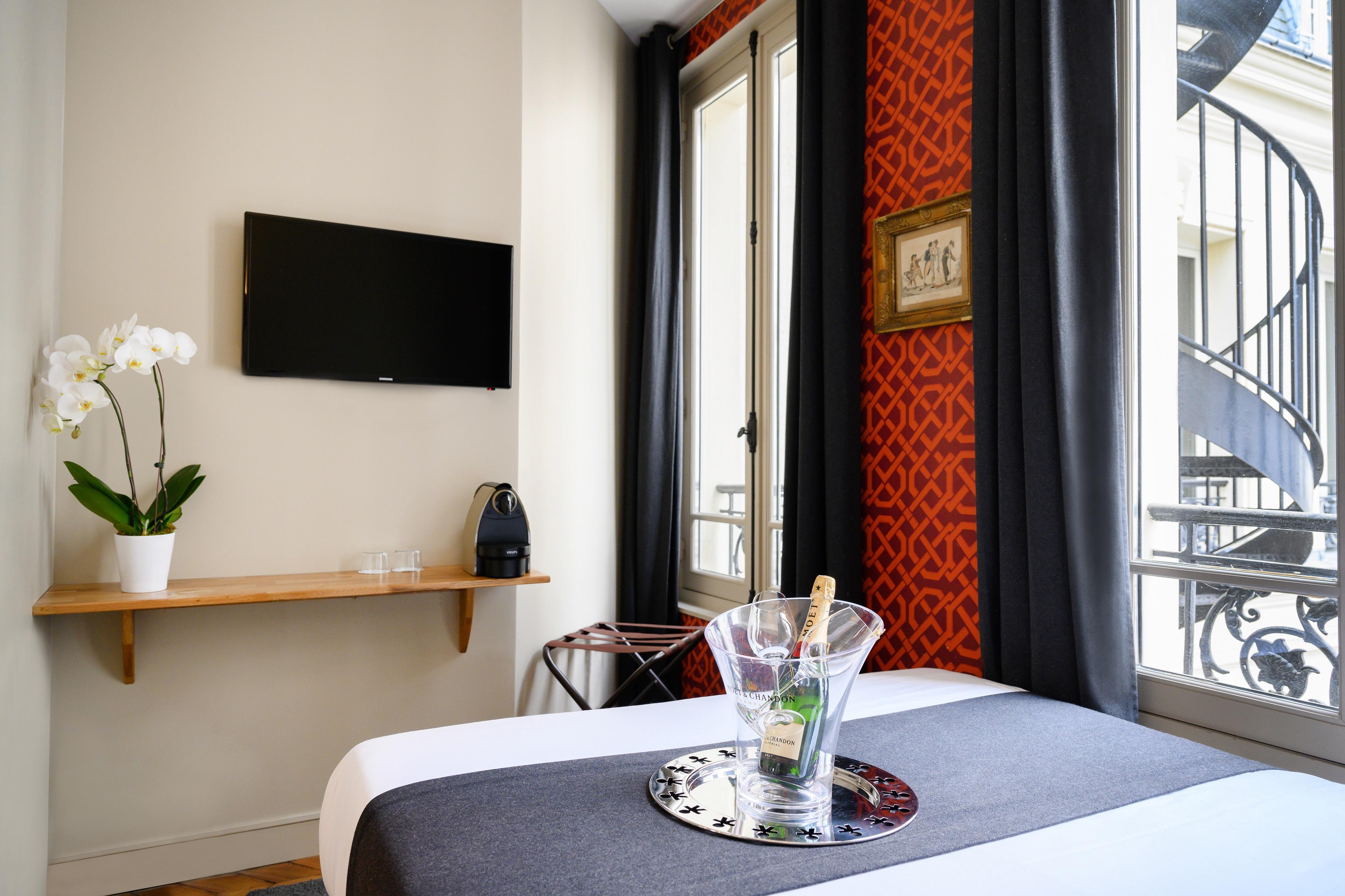 Helzear Champs-elysees Hotel 4*