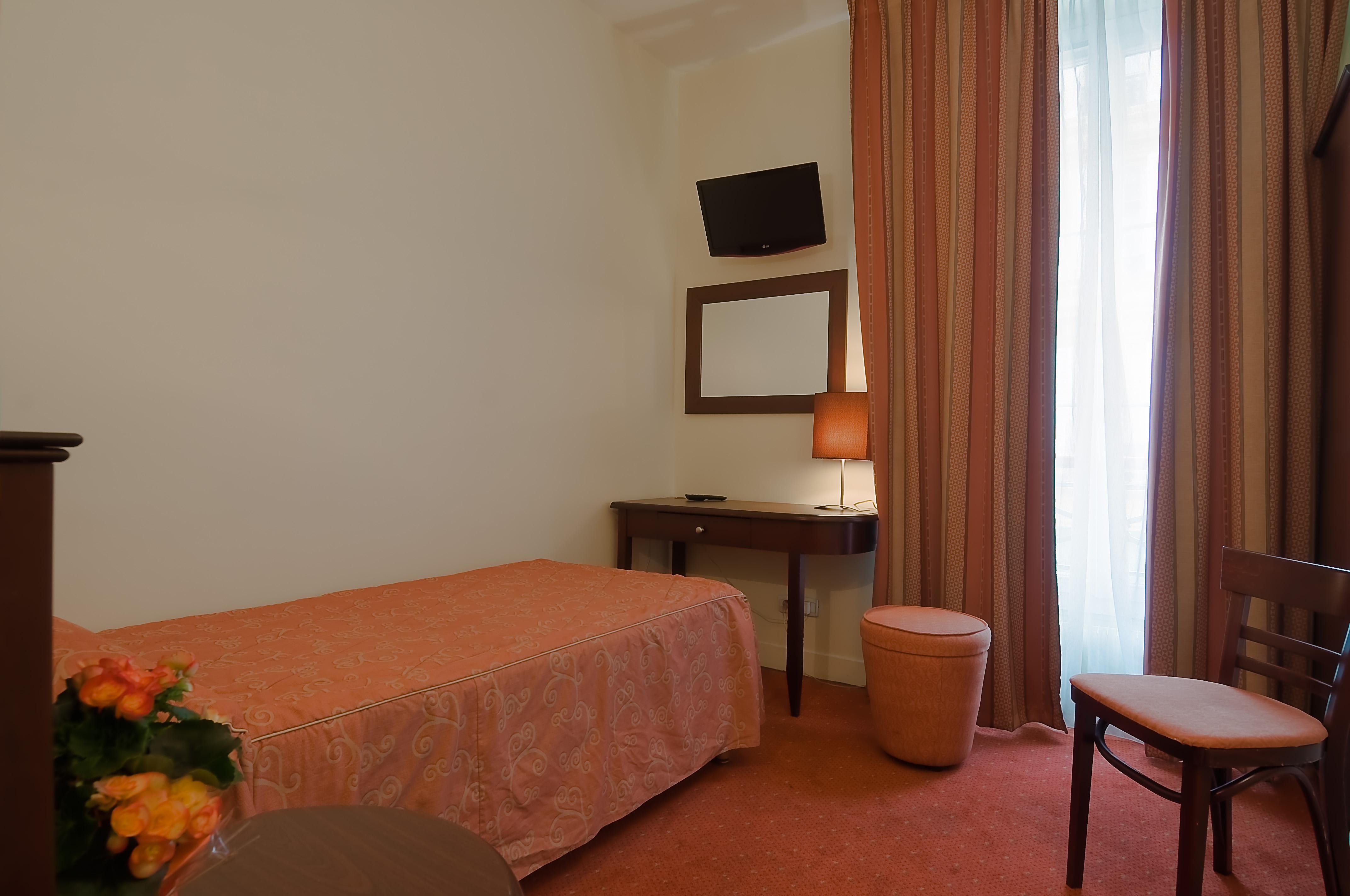 Le Faubourg Opera 2* Paris