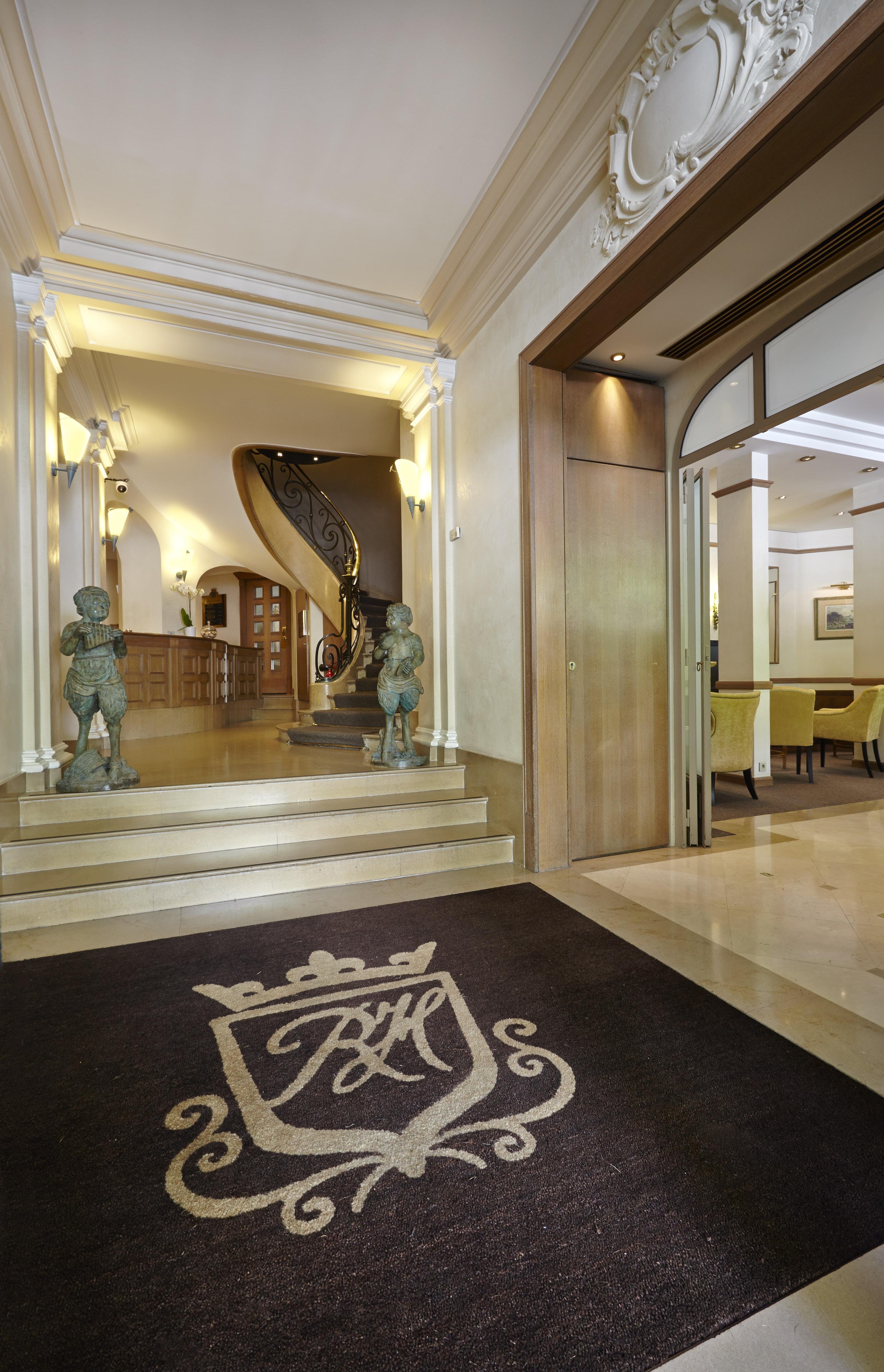 Royal Champs Elysées Hotel 4*