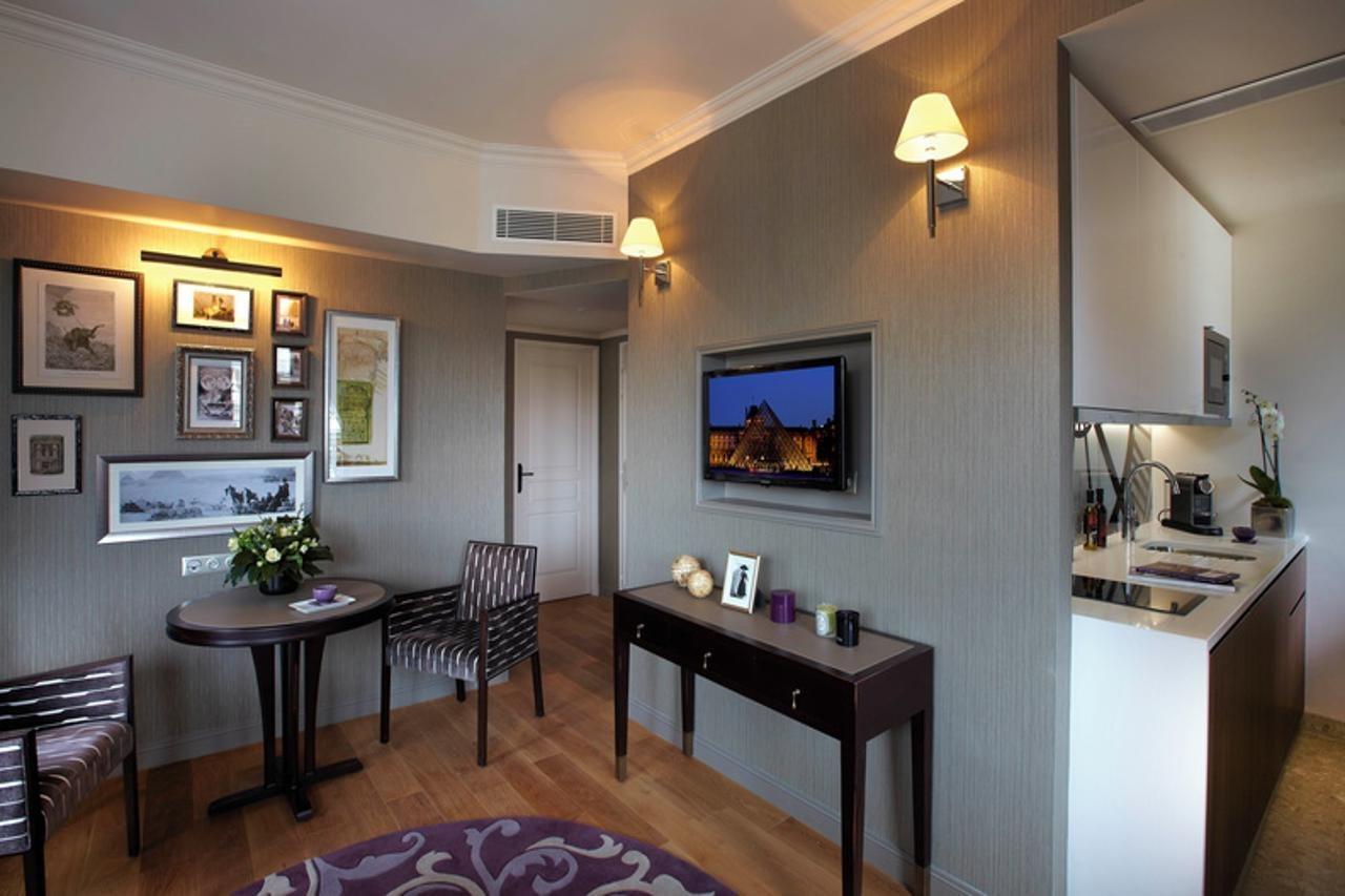 La Clef Louvre By The Crest Collection Hotel Paris