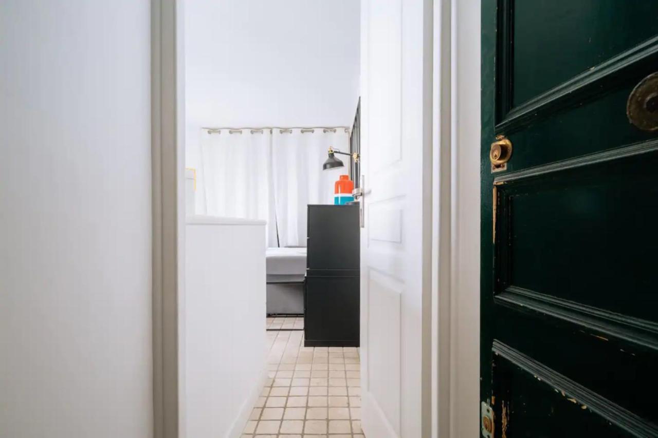 Apartamento Unique And Bright Studio In *
