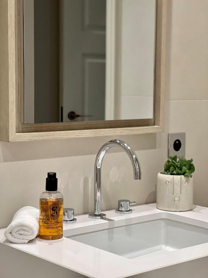 Aparthotel Black Door 5*