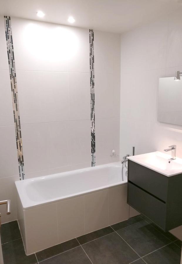 3 Double Bedrooms In Montmartre Near Subway Ac Apartment *