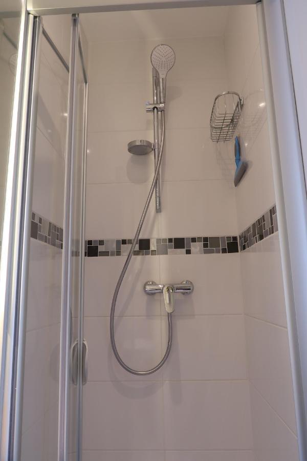- Coeur Batignolles - Studette 10 M2 - Neuf Appartement *