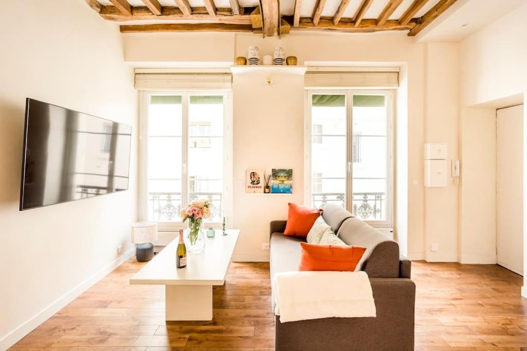 Apartment Sweety In Marais Paris