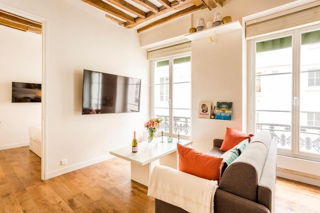 Sweety In Marais Apartment