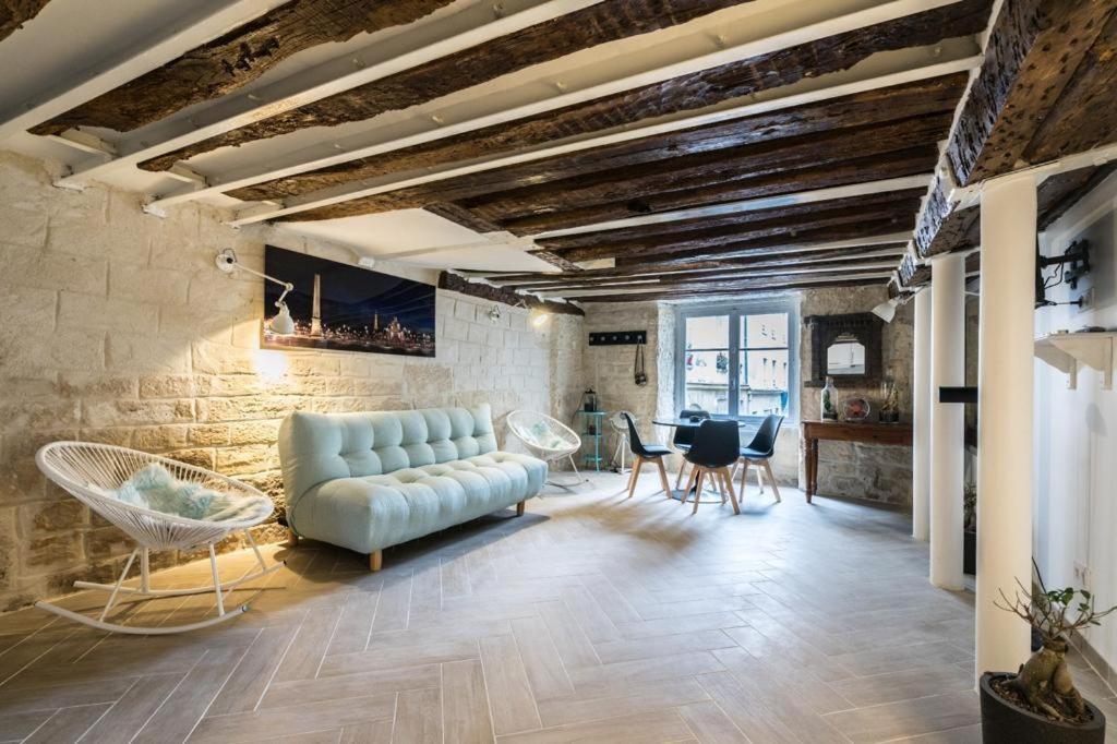 Typical Parisian Flat In Le Marais Appartement