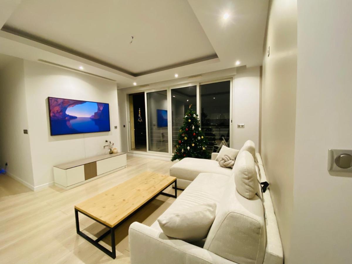 Luxury Flat With Terrace & Eiffel Tower View Paris