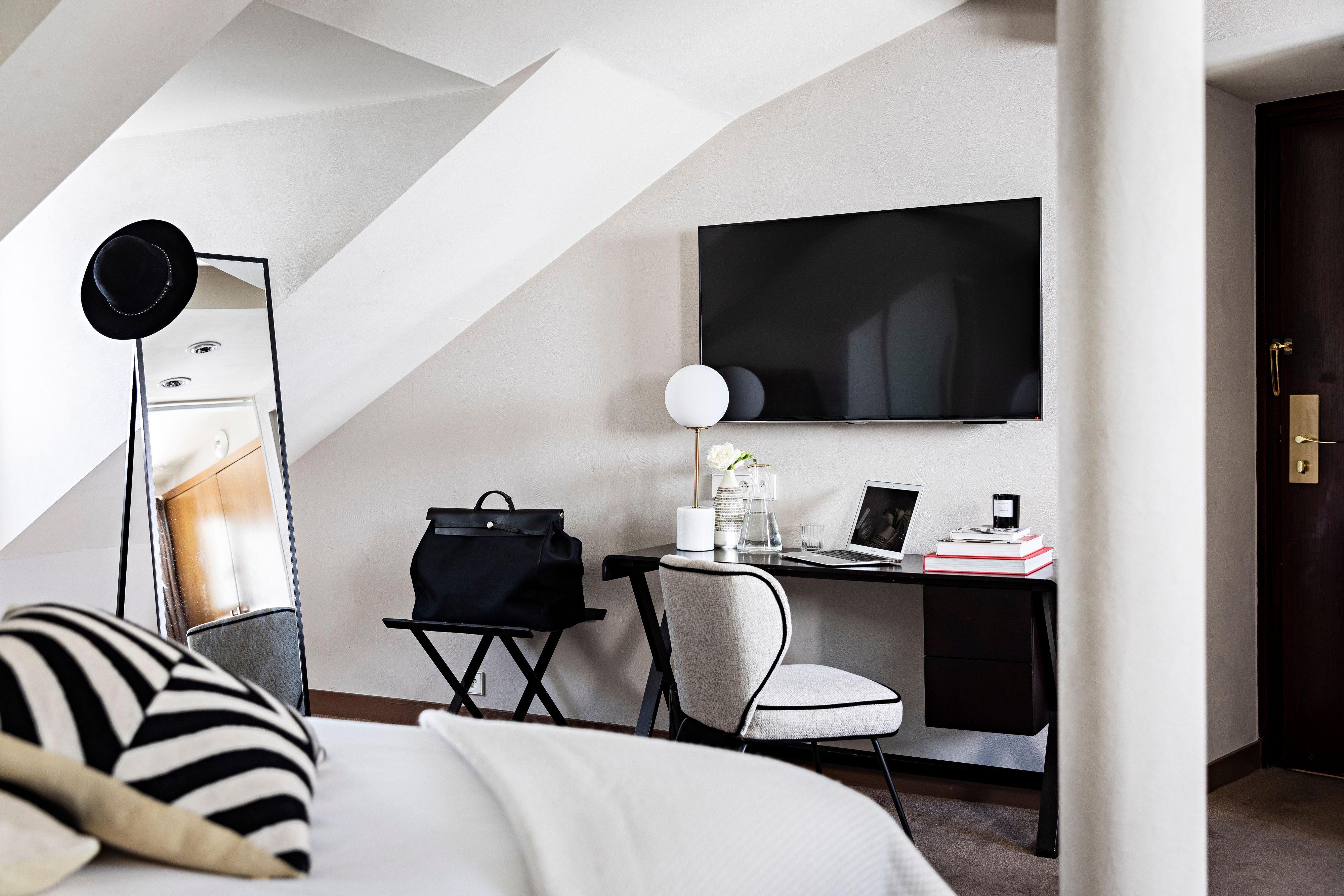 Hotel Elysées, An Ihg
