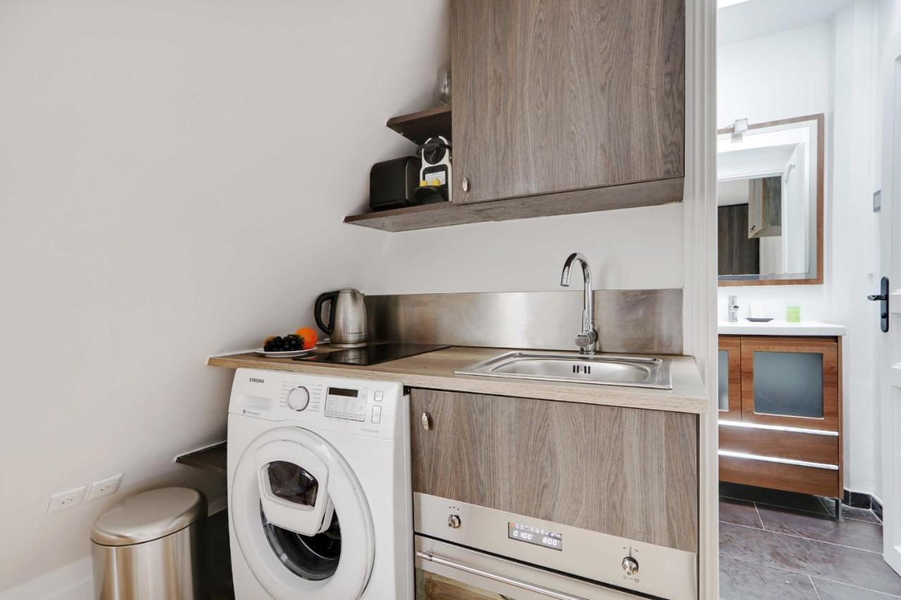 Superb Studio-2p- Arc De Triomphe Porte Maillot 51 * Paris