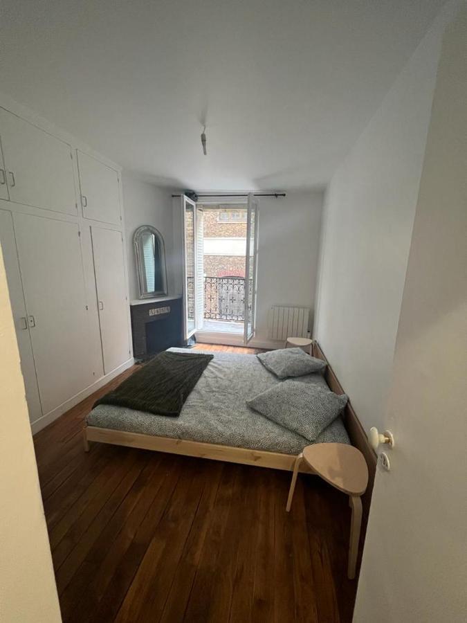 New Entiry Apartment-private In Apartment Paris