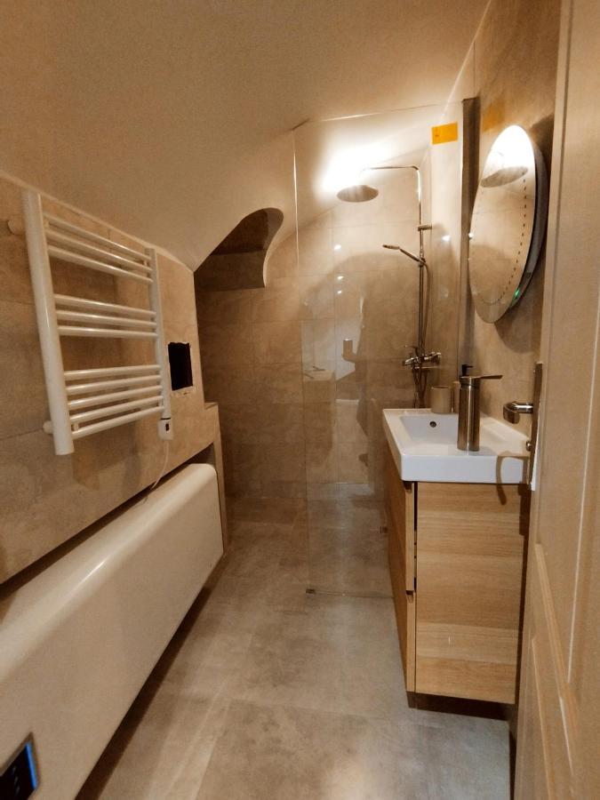 Beautiful Triplex In The Center Of Apartment Paris