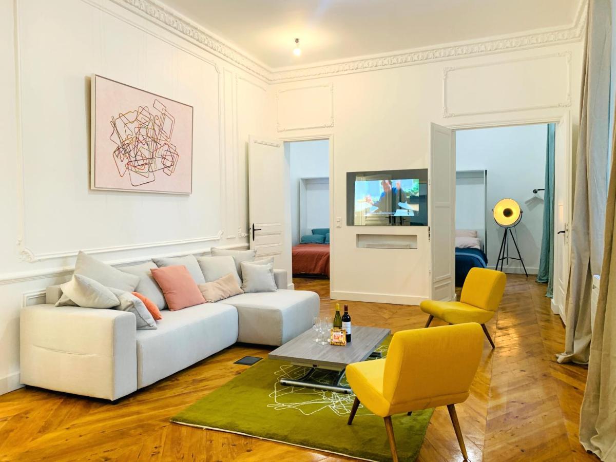2 Bedrooms - Centre - Champs Elysees * Paris