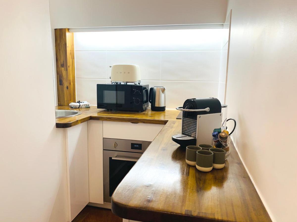 2 Bedrooms - Centre - Champs Elysees * Paris