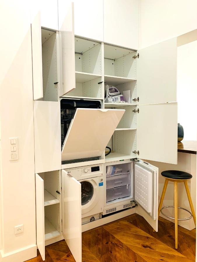 2 Bedrooms - Centre - Champs Elysees * Paris