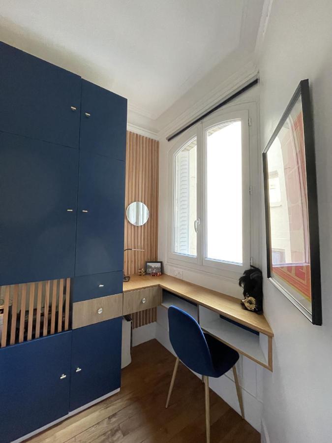 Design Family In Apartment Paris