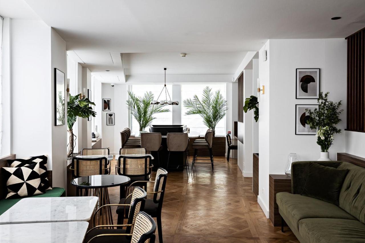 Elysées, An Ihg Hotel Paris