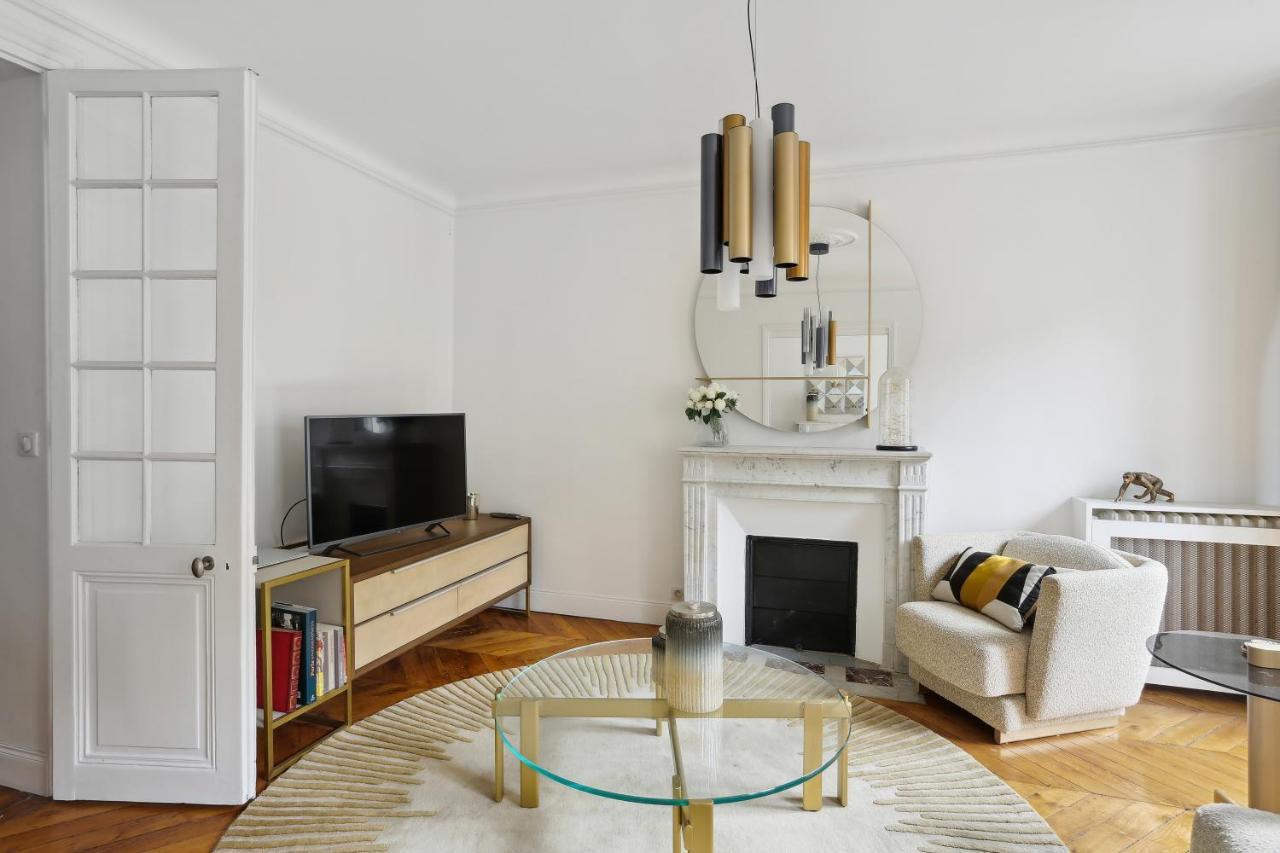 Appartement 2 Bedroom Luxurious Next To Arc De Triumphe Paris