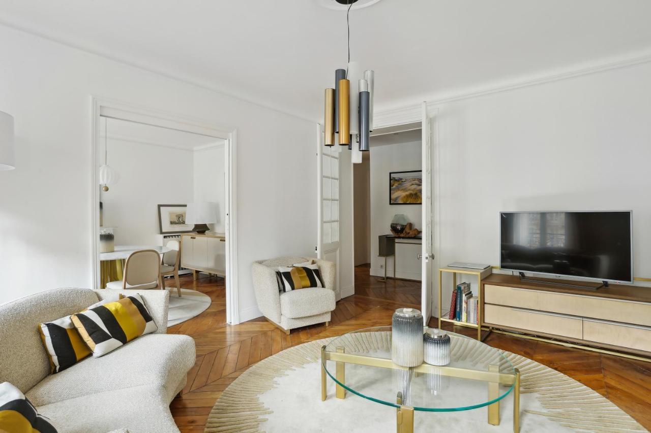2 Bedroom Luxurious Next To Arc De Triumphe Appartement