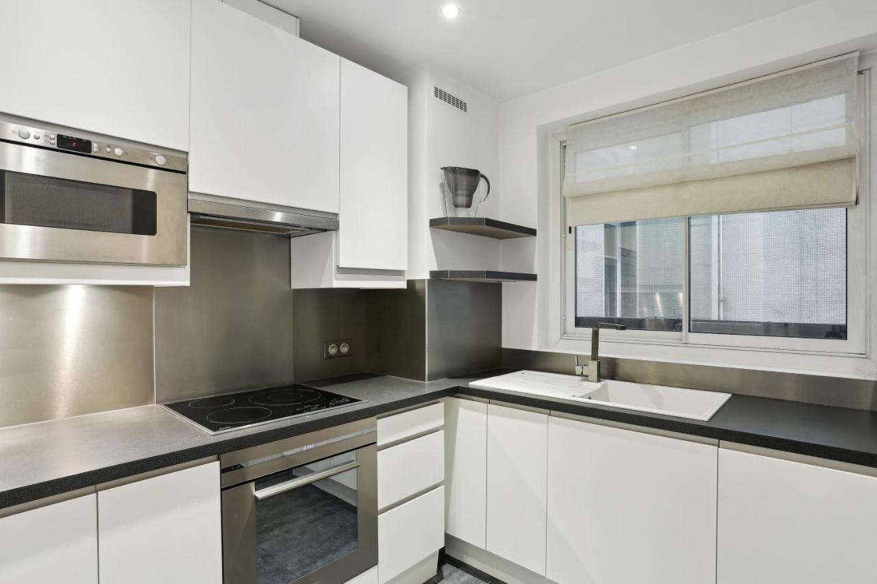 2 Bedroom Luxurious Next To Arc De Triumphe *