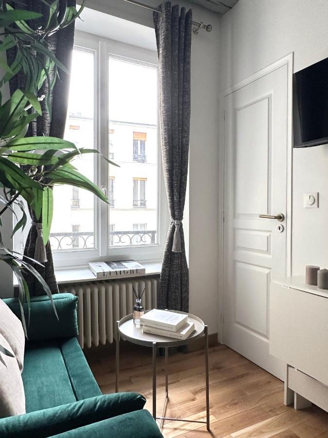 1587 - Cozy In Apartment Paris