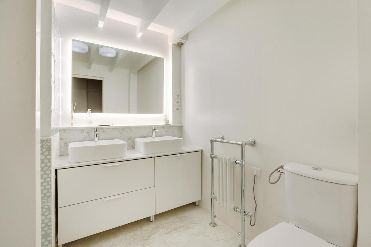 Lovely 2-bedroom In The Heart Of Appartement Paris