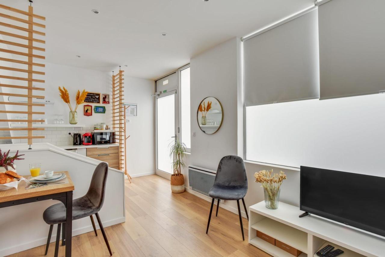 Well Decorated One Bedroom Aprtment In Heat Of Paris, Short Walk To Palais Garnier , Appartement Paris