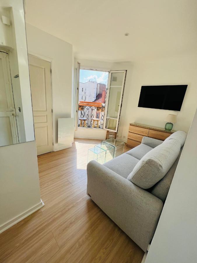 Apartment Vue Montmartre & Balcon