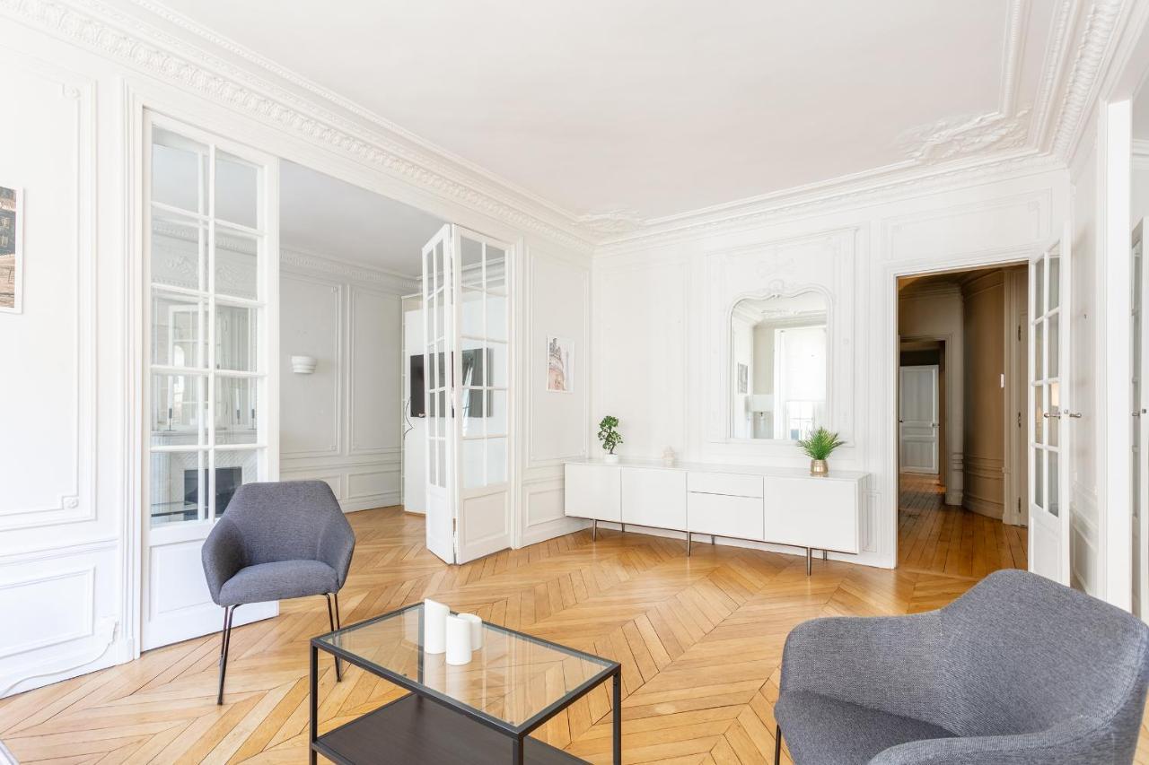 Apartment Luxury Living In Passy Paris