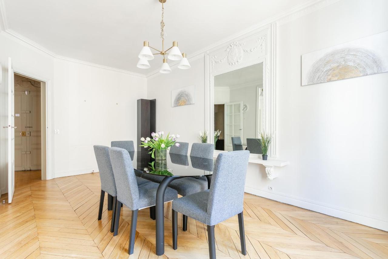 Apartment Luxury Living In Passy