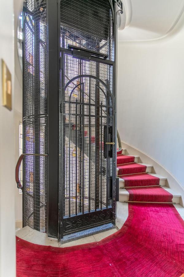 Apartment Luxury Living In Passy Paris