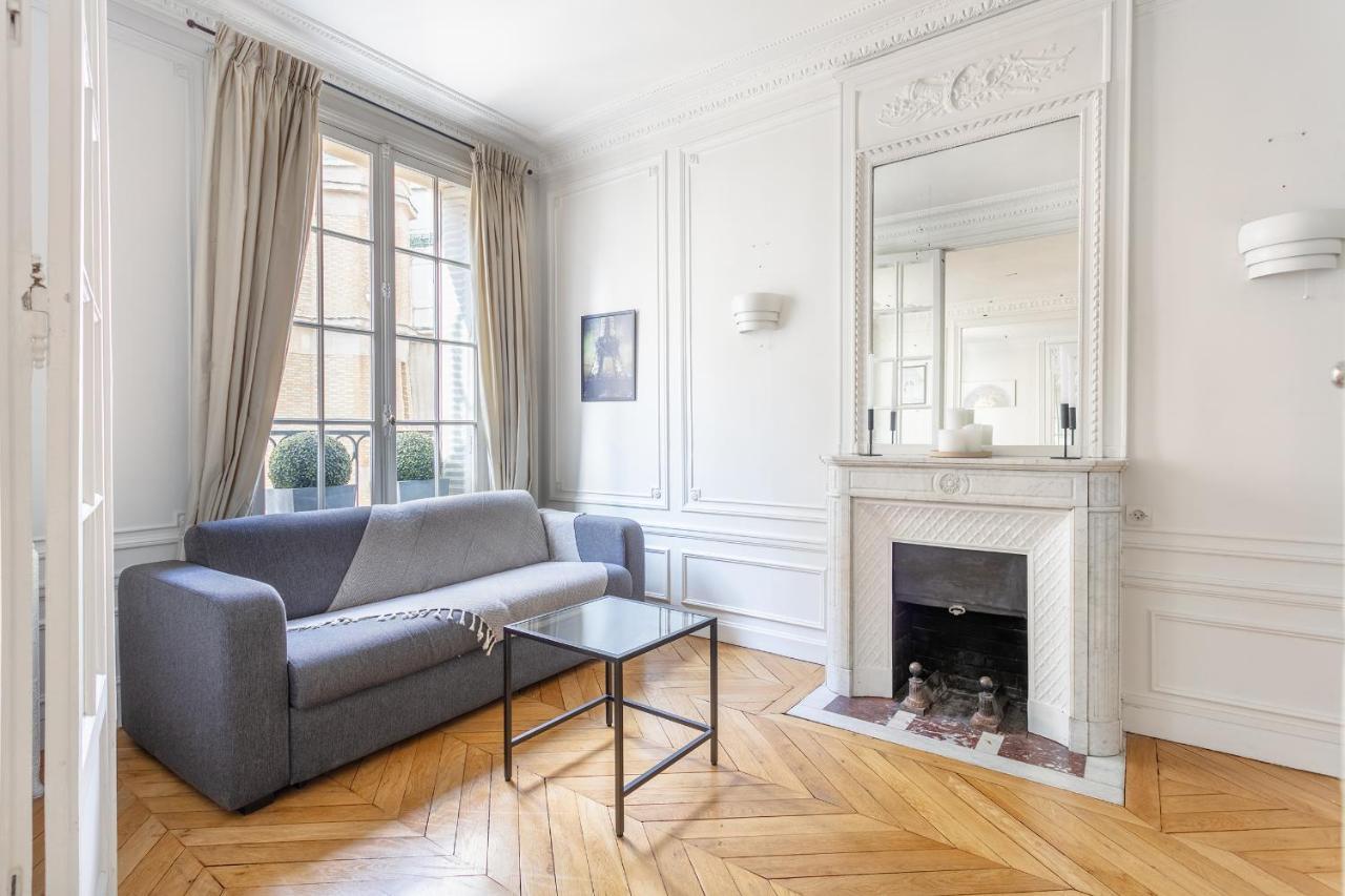 Apartment Luxury Living In Passy Paris