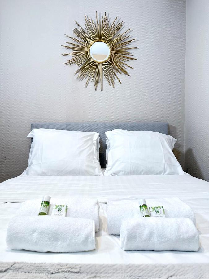 1605b - Apartment *