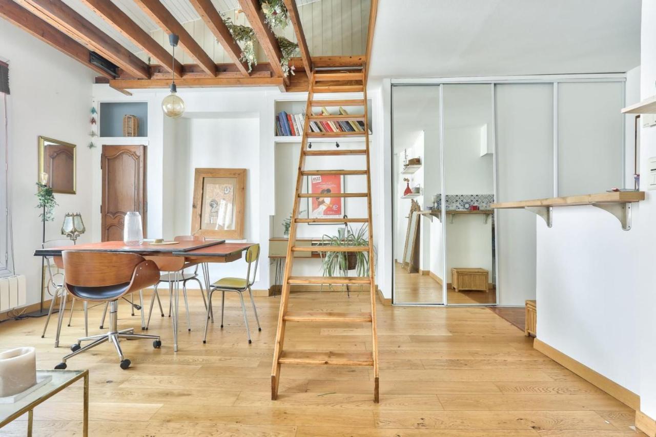 Apartment For 2 People In La Villette *