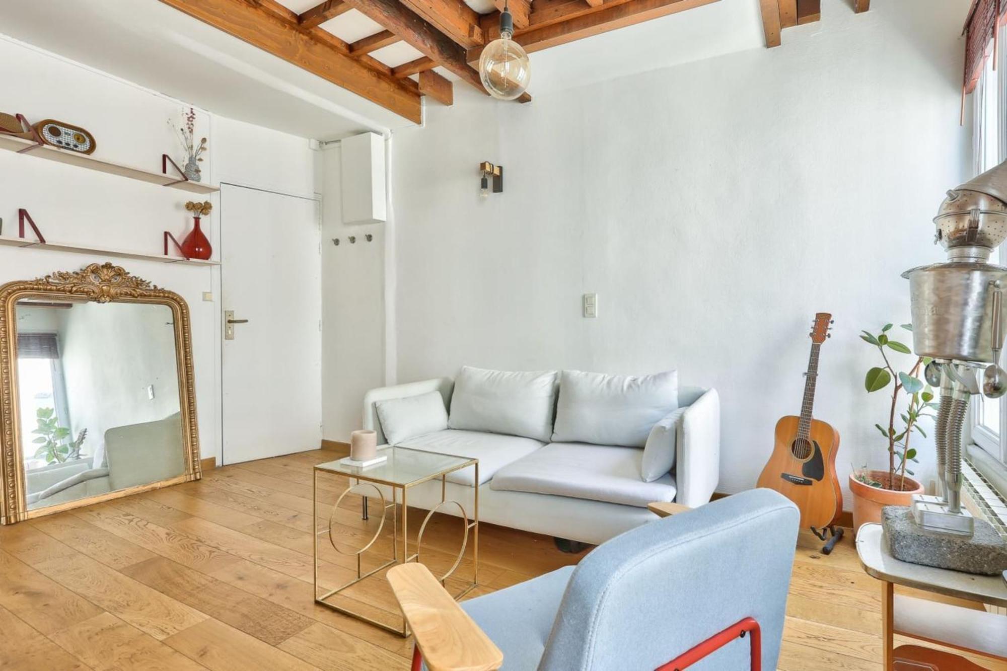 Apartment For 2 People In La Villette