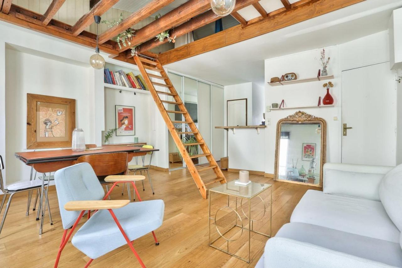Apartment For 2 People In La Villette