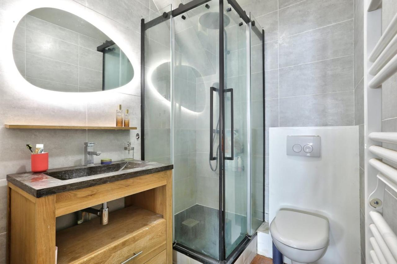 For 2 People In La Villette Apartment *