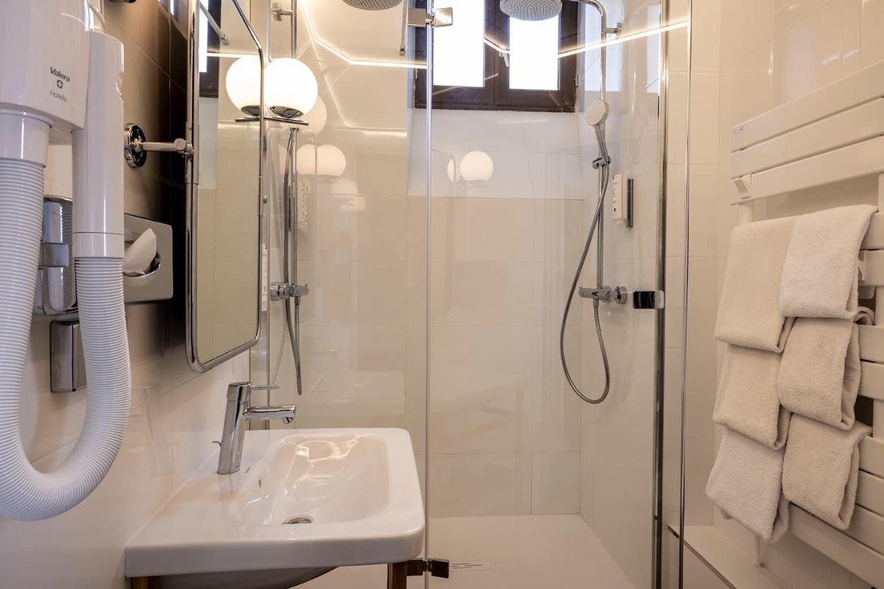 Des Marronniers Hotel Paris