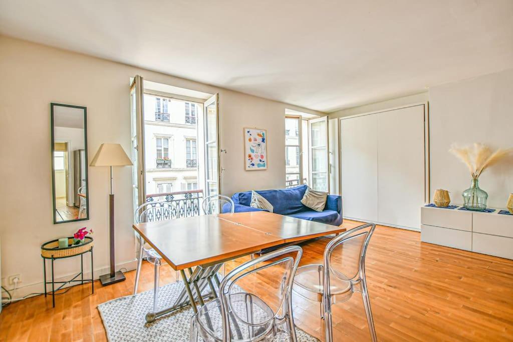 Apartment Bright Parisian Flat - Marais Paris