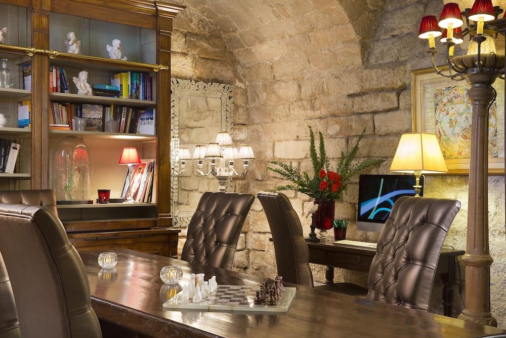 Hotel Des Marronniers 3*