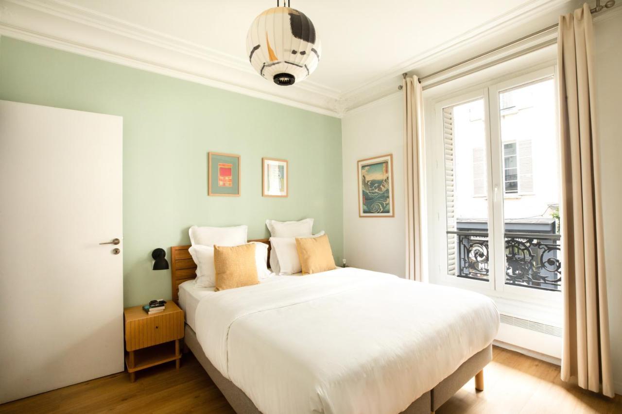 Edgar Martyrs - Lebas * Paris