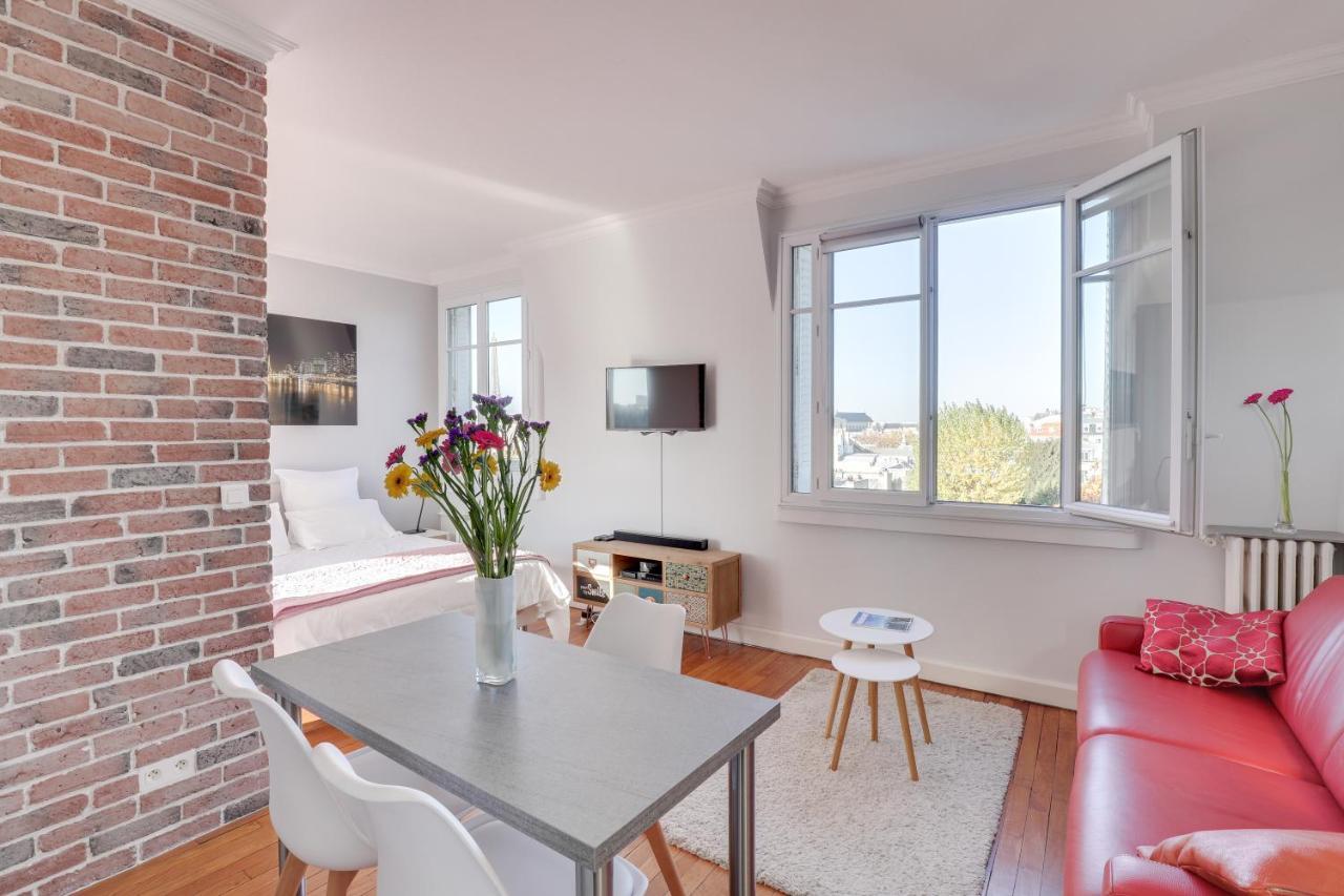 Eiffel Tower View + Terrace Saint Germain Des Pres Appartement Paris