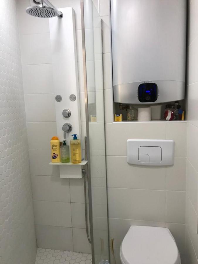Design Et Lumineux A 3 Min Du Metro Jaures Apartment Paris