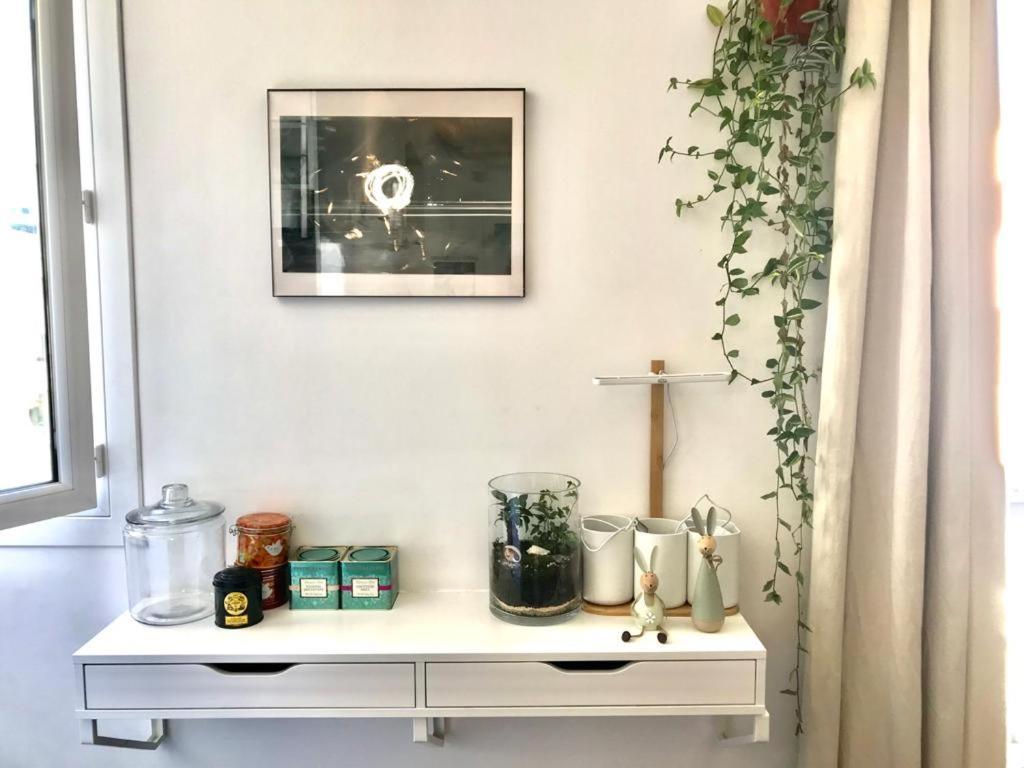 Design Et Lumineux A 3 Min Du Metro Jaures Apartment *